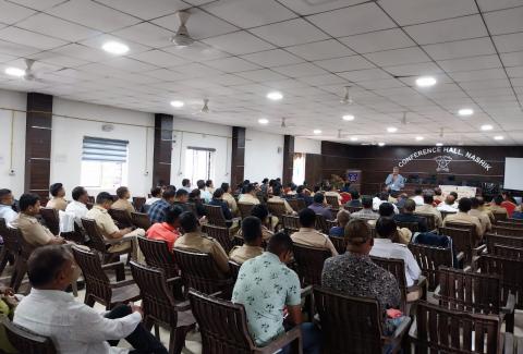 A sensitization workshop on HIV/AIDS was conducted for Nashik City Police officers and employees. 92 officers and employees attended the workshop.