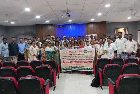 A sensitization workshop was held for representatives of government offices in the Ahilyanagar Shrirampur area, representatives of NGOs, as well as representatives of various organizations working in the health sector.