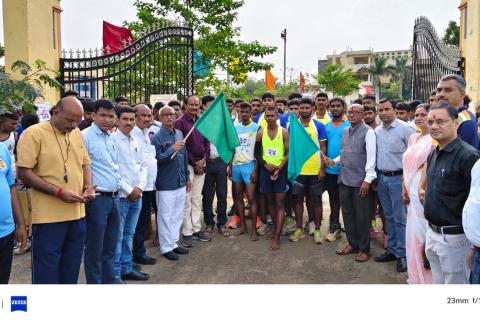On the occasion of International Youth Day, a Red Run competition was organized in Latur district to raise awareness about HIV/AIDS.