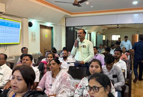 महाराष्ट्र राज्य एड्स नियंत्रण संस्थे मार्फत टीआय एनजीओ ची आढावा  बैठक महाराष्ट्र राज्य एड्स नियंत्रण संस्थे चे प्रकल्प संचालक डॉ.सुनील भोकरे यांच्या प्रमुख उपस्थितीत पार पडली.