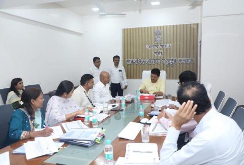 The Hon'ble Minister of Health, Public Health and Family Welfare of the State of Maharashtra, Shri. Prakash Abitkar organized a meeting to review the functioning of Maharashtra State AIDS Control Society (MSACS) in detail. In this meeting, various ongoing activities regarding HIV prevention, testing, treatment and awareness were reviewed., The Hon'ble Minister of Health, Public Health and Family Welfare of the State of Maharashtra, Shri. Prakash Abitkar organized a meeting to review the functioning of Maharashtra State AIDS Control Society (MSACS) in detail. In this meeting, various ongoing activities regarding HIV prevention, testing, treatment and awareness were reviewed., The Hon'ble Minister of Health, Public Health and Family Welfare of the State of Maharashtra, Shri. Prakash Abitkar organized a meeting to review the functioning of Maharashtra State AIDS Control Society (MSACS) in detail. In this meeting, various ongoing activities regarding HIV prevention, testing, treatment and awareness were reviewed., The Hon'ble Minister of Health, Public Health and Family Welfare of the State of Maharashtra, Shri. Prakash Abitkar organized a meeting to review the functioning of Maharashtra State AIDS Control Society (MSACS) in detail. In this meeting, various ongoing activities regarding HIV prevention, testing, treatment and awareness were reviewed.