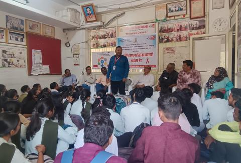 A field visit was organized for the students of the Red Ribbon Club at Swami Ramanand Tirtha College of Arts and Commerce, Yogeshwari College and Venutai Chavan Women's College, Beed., A field visit was organized for the students of the Red Ribbon Club at Swami Ramanand Tirtha College of Arts and Commerce, Yogeshwari College and Venutai Chavan Women's College, Beed.
