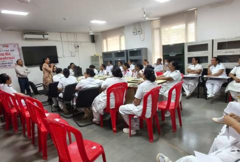Sampurna Suraksha kendra sensitization workshop was organized at Vashi General Hospital.