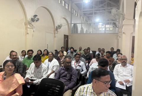 महाराष्ट्र राज्य एड्स नियंत्रण संस्थे चे प्रकल्प संचालक  डॉ .सुनिल भोकरे यांच्या अध्यक्षतेखाली मराएनिसं च्या मुख्यालयात २ दिवसीय राज्यस्तरीय आढावा बैठकीचे आयोजन करण्यात आले., महाराष्ट्र राज्य एड्स नियंत्रण संस्थे चे प्रकल्प संचालक  डॉ .सुनिल भोकरे यांच्या अध्यक्षतेखाली मराएनिसं च्या मुख्यालयात २ दिवसीय राज्यस्तरीय आढावा बैठकीचे आयोजन करण्यात आले., महाराष्ट्र राज्य एड्स नियंत्रण संस्थे चे प्रकल्प संचालक  डॉ .सुनिल भोकरे यांच्या अध्यक्षतेखाली मराएनिसं च्या मुख्यालयात २ दिवसीय राज्यस्तरीय आढावा बैठकीचे आयोजन करण्यात आले., महाराष्ट्र राज्य एड्स नियंत्रण संस्थे चे प्रकल्प संचालक  डॉ .सुनिल भोकरे यांच्या अध्यक्षतेखाली मराएनिसं च्या मुख्यालयात २ दिवसीय राज्यस्तरीय आढावा बैठकीचे आयोजन करण्यात आले., महाराष्ट्र राज्य एड्स नियंत्रण संस्थे चे प्रकल्प संचालक  डॉ .सुनिल भोकरे यांच्या अध्यक्षतेखाली मराएनिसं च्या मुख्यालयात २ दिवसीय राज्यस्तरीय आढावा बैठकीचे आयोजन करण्यात आले.